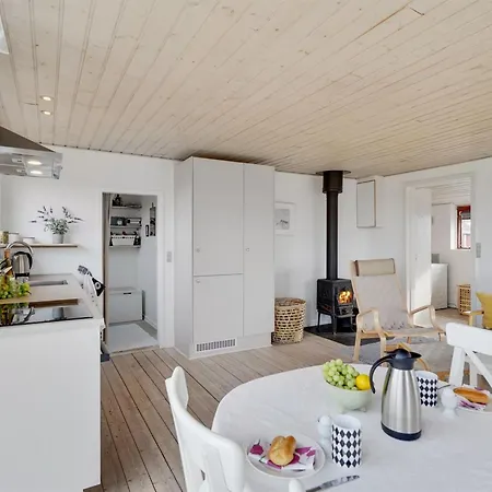 Lennart - 750m From The Sea By Interhome Lakolk