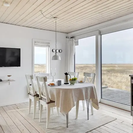 Lennart - 750m From The Sea By Interhome Lakolk